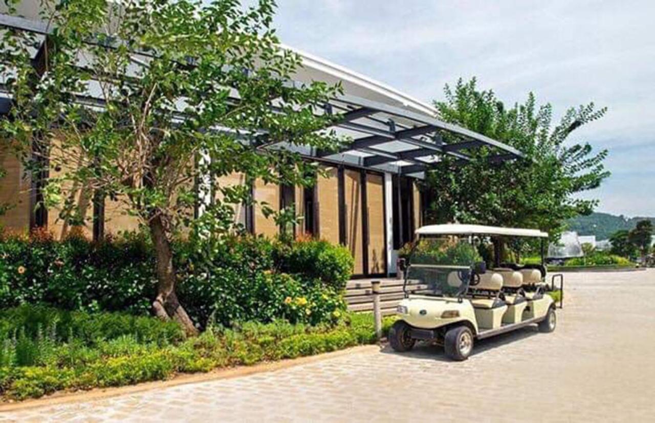Okinawa Villas And Beach Club - Oceanami Resort Long Hai Exterior photo