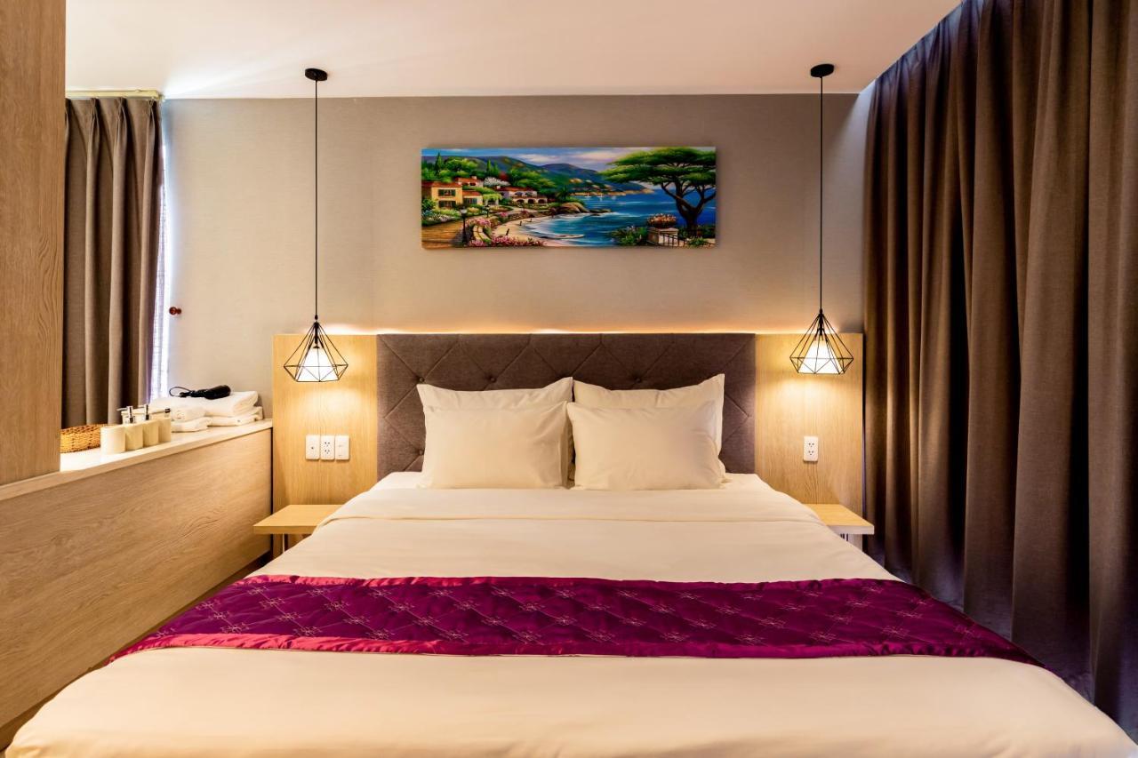 Okinawa Villas And Beach Club - Oceanami Resort Long Hai Exterior photo