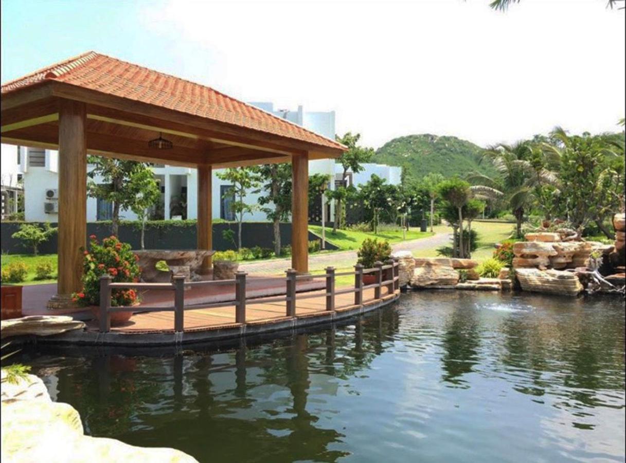 Okinawa Villas And Beach Club - Oceanami Resort Long Hai Exterior photo